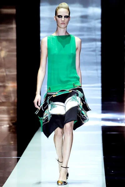 Look 5